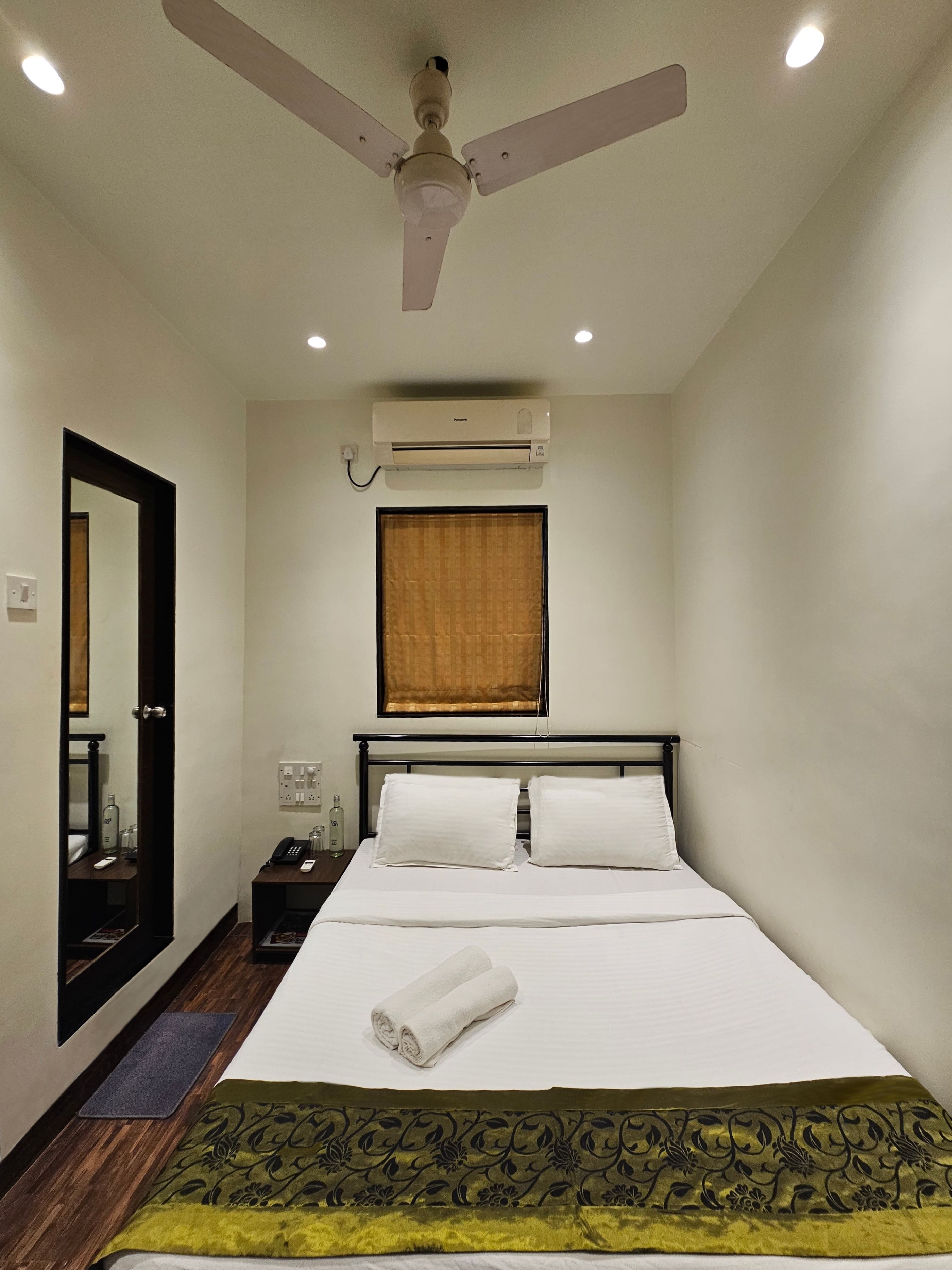 Hotel Kumkum-Room-1